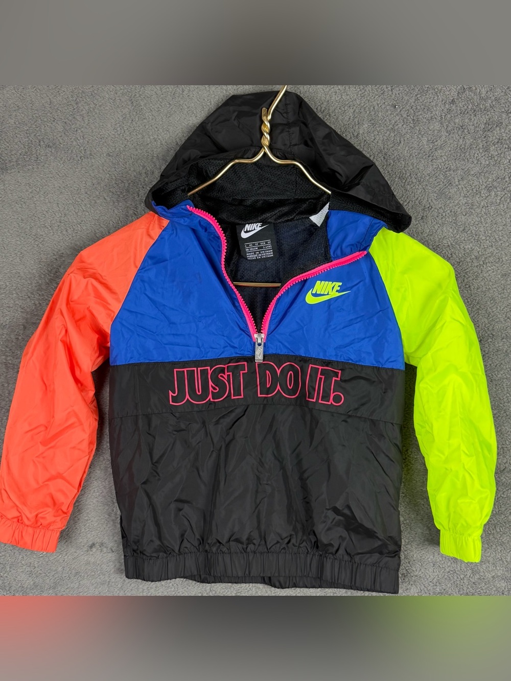 Nike Pullover Windbreaker with Hood Bright Colorblock Lined Kids 4 Quarter Zip